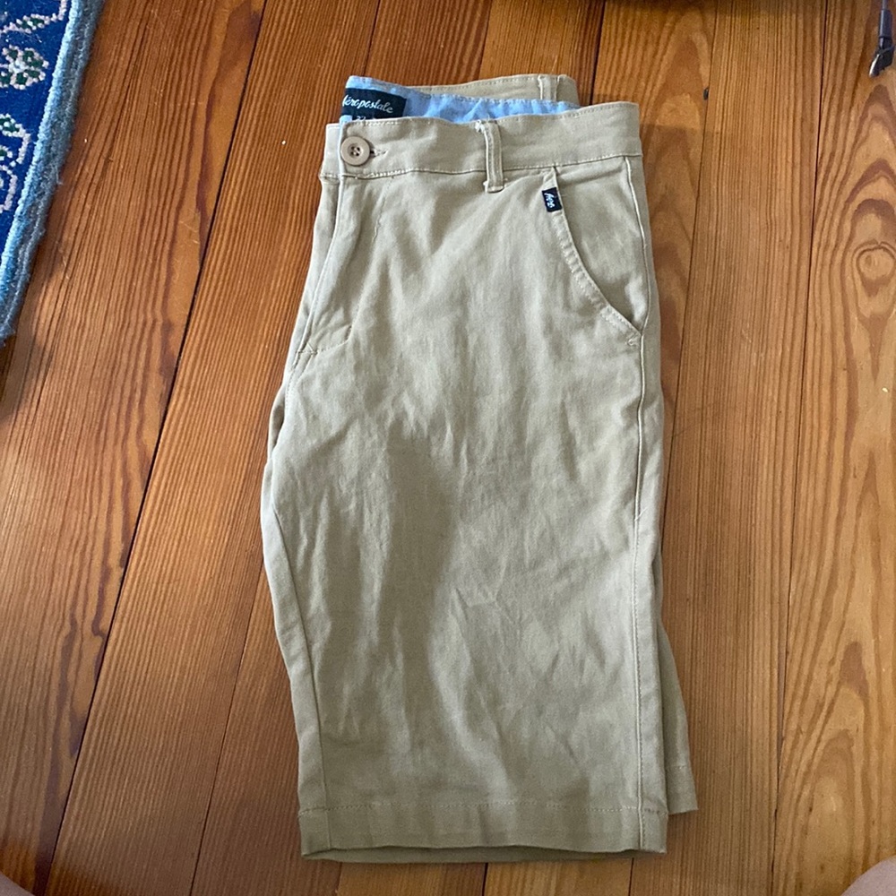 men’s khaki shorts size 32